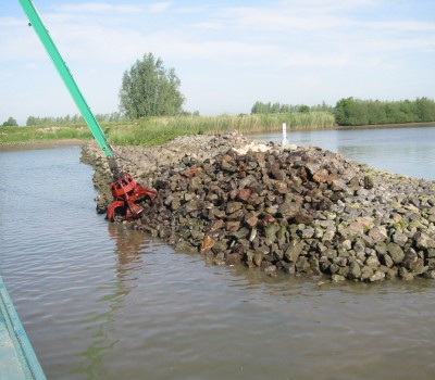 Reconstructie kribben na aanvaarschade