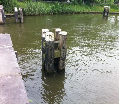 Restauratie dukdalven nabij sluis