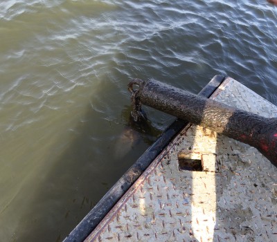 Inspecteren, in kaart brengen en opwaarderen betonning op rivier